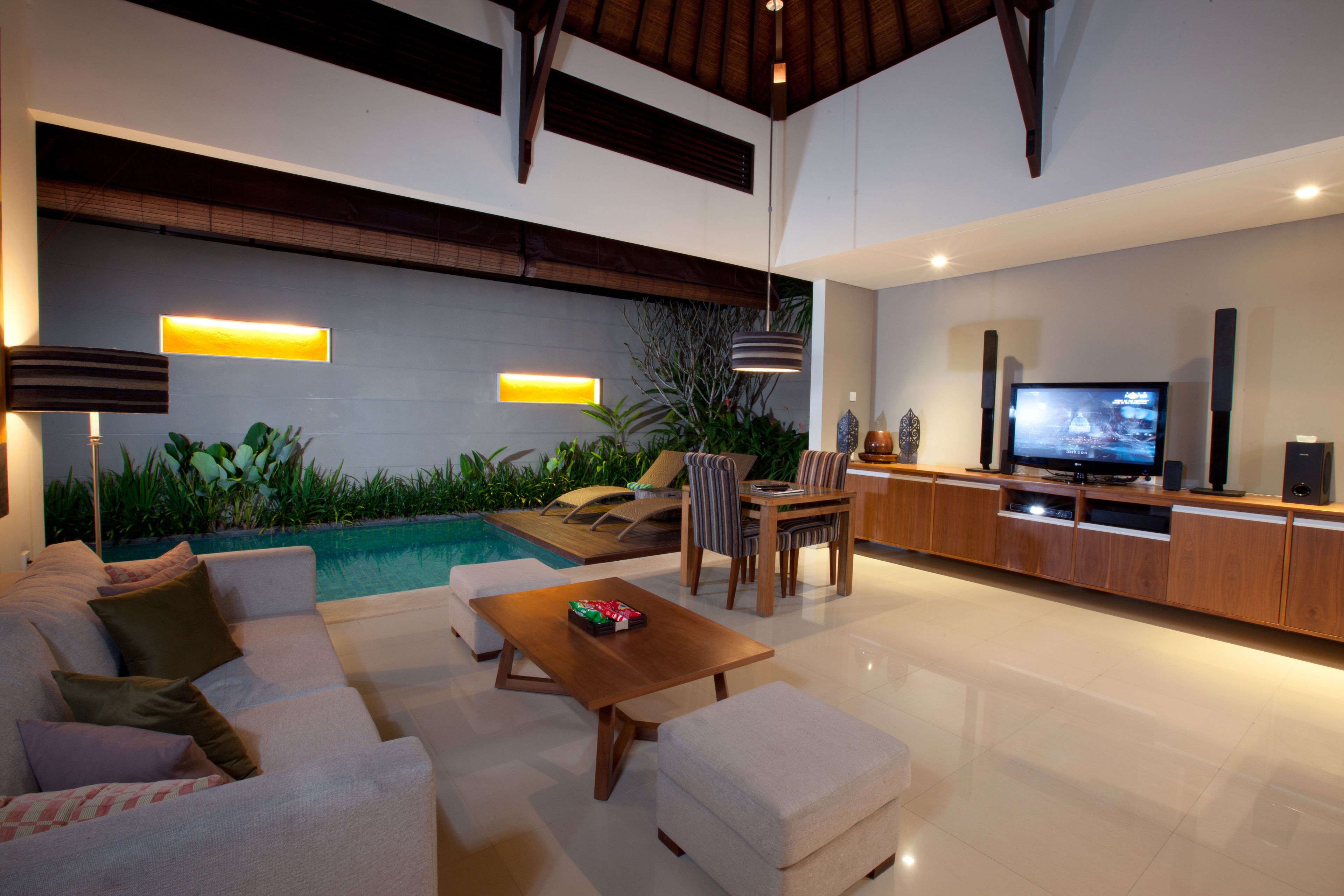 Villa, 1 Bedroom (1 Bedroom Villa) | Living area | 40-inch TV with cable channels