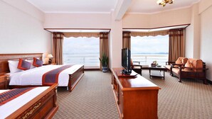 Living area - Grand Halong Hotel (Bai Chay)