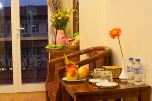 Minibar, in-room safe, rollaway beds, free WiFi - Hangmy Boutique Hotel (Hanoi)