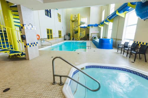 Redwood Inn & Suites - Grande Prairie