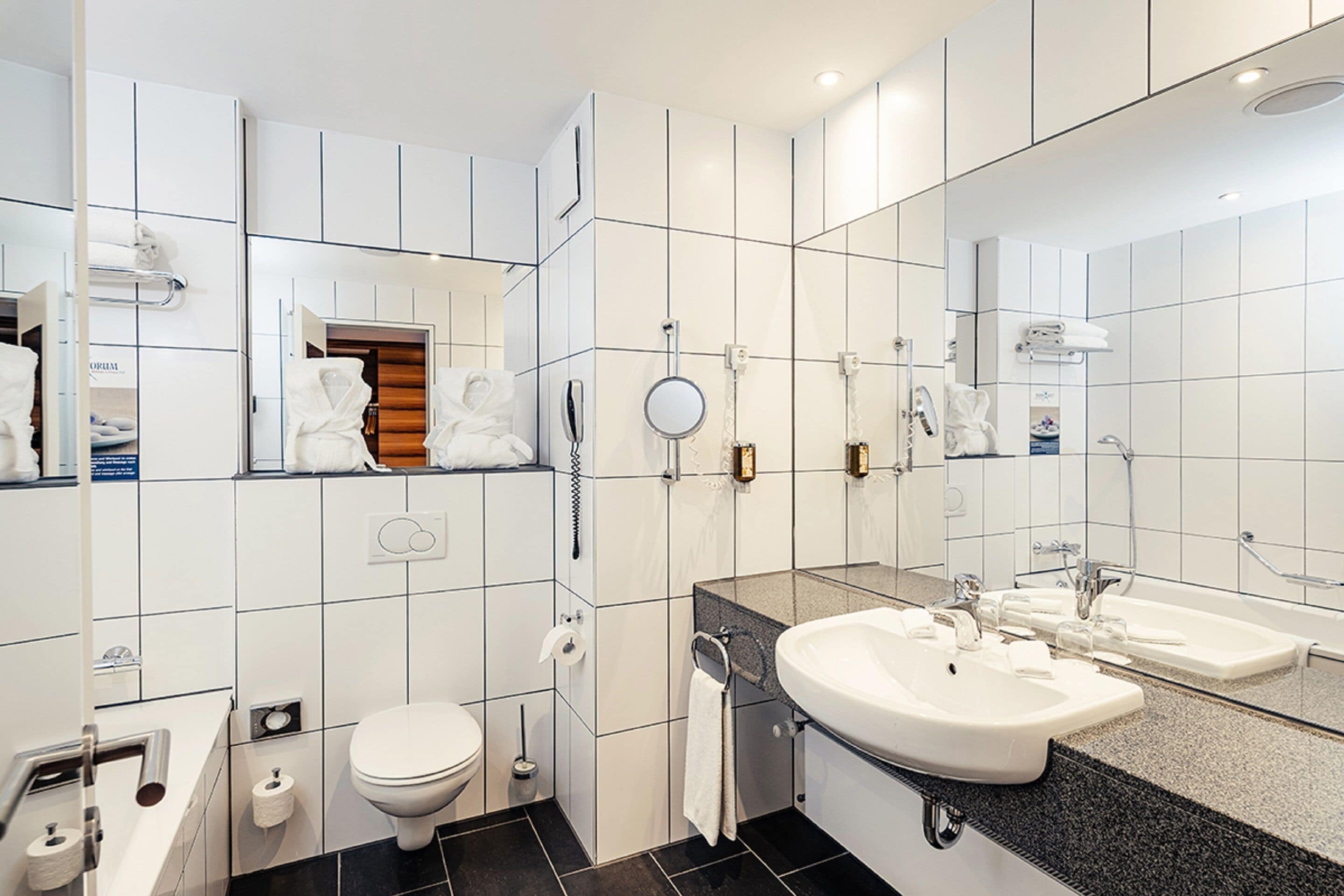 suite, balcony | bathroom | free toiletries, hair dryer, bathrobes, slippers