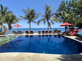 2 outdoor pools, sun loungers