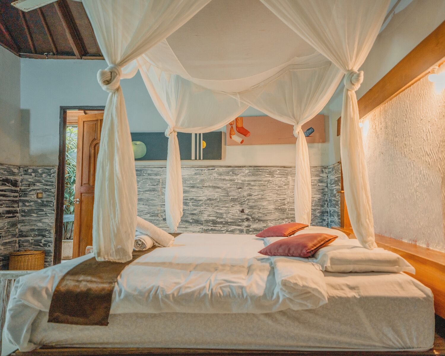 Double Room, 1 Bedroom | Minibar, in-room safe, desk, free WiFi