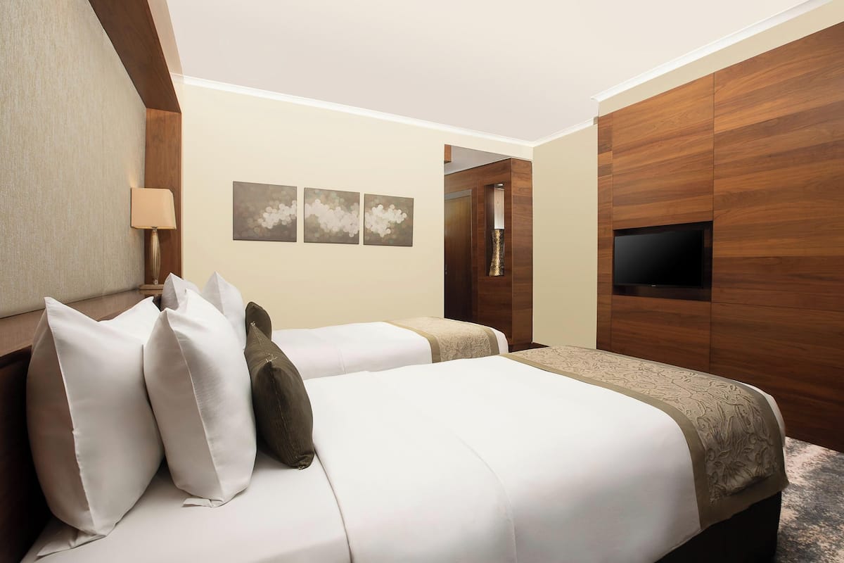 Premium bedding, minibar, in-room safe, desk