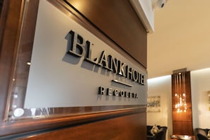 Reception - Blank Hotel Recoleta (Buenos Aires)