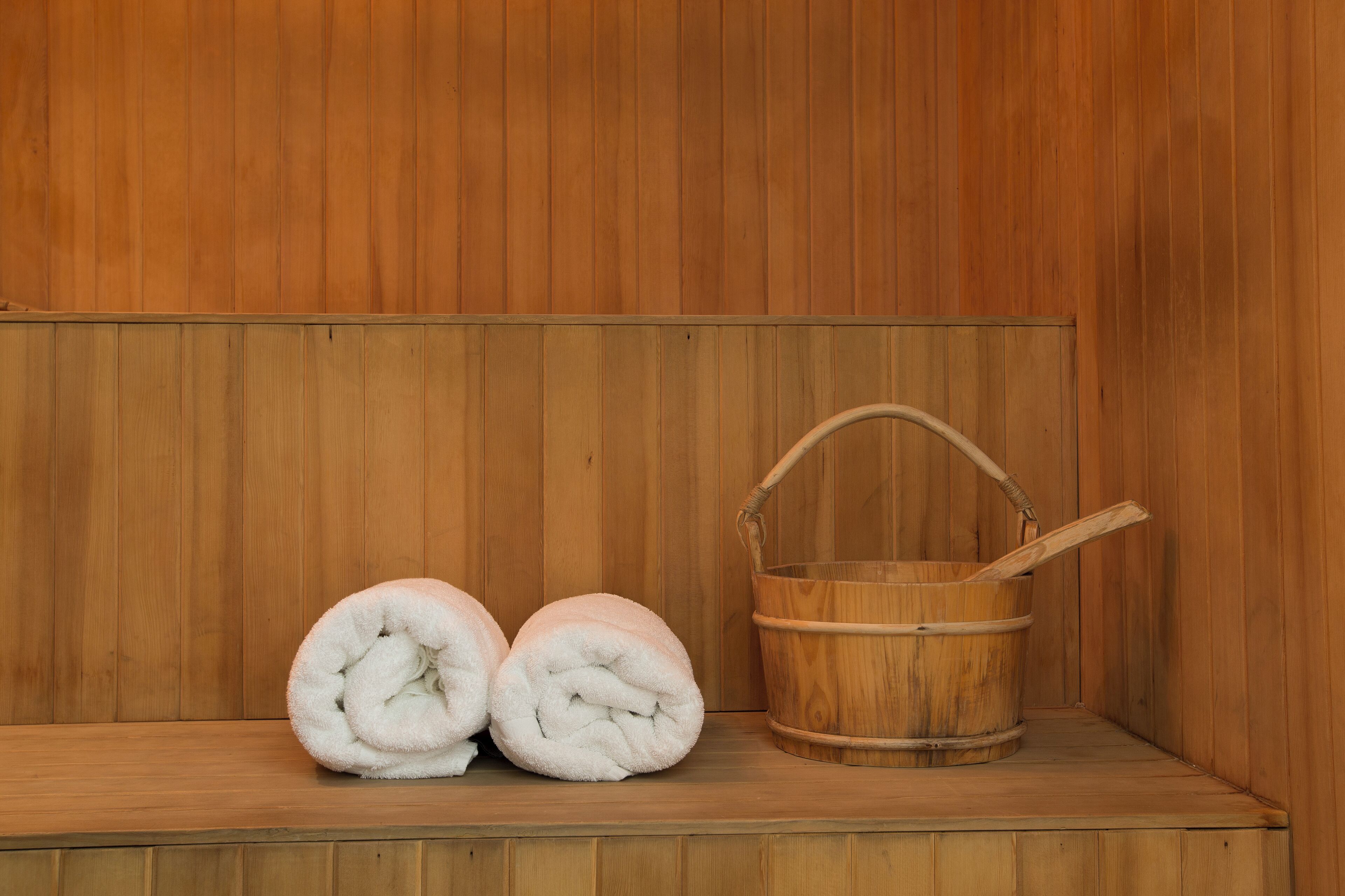 50-inch smart tv with cable channels, tv, netflix