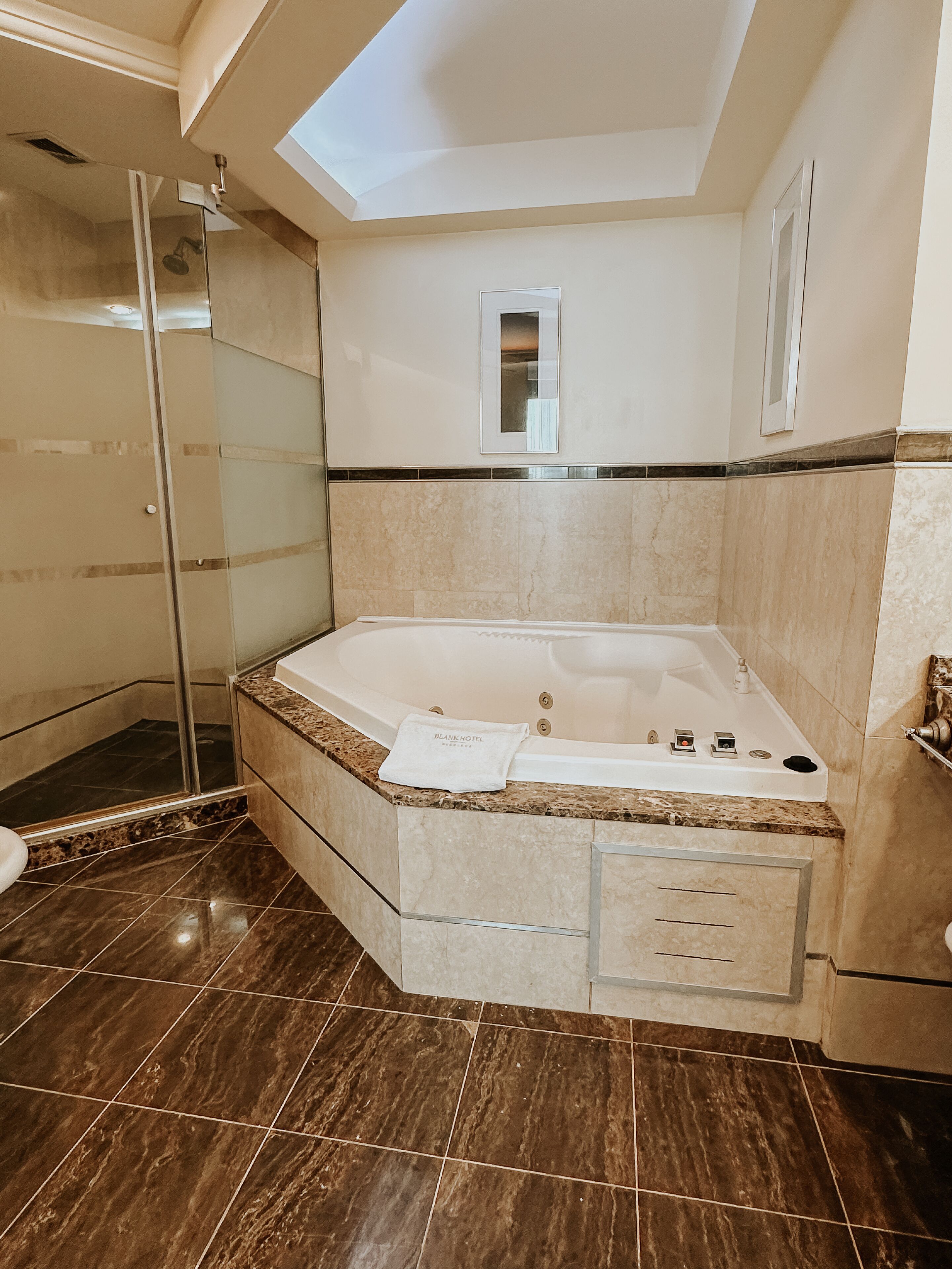 suite | bathroom | eco-friendly toiletries, hair dryer, bidet, towels