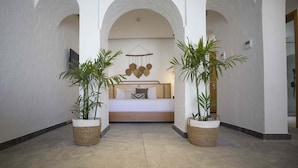 Pool Suite