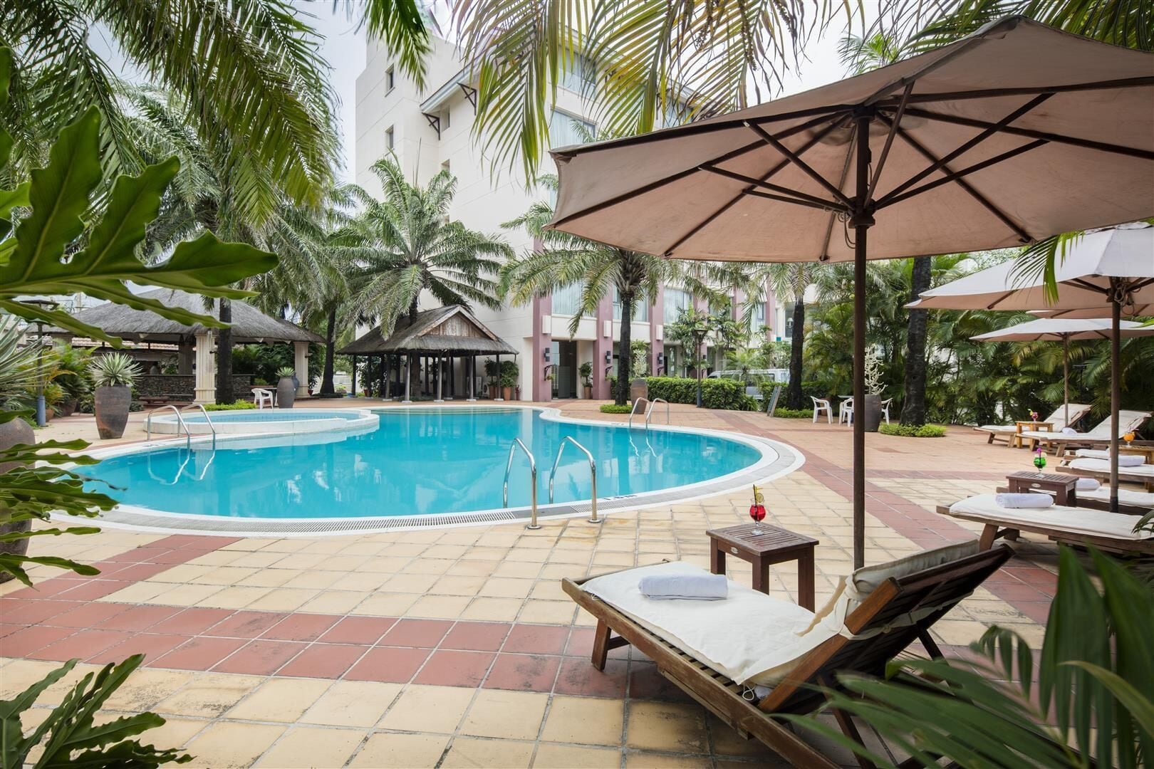 Kolam renang outdoor