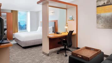 Hypoallergeen beddengoed, een bureau, een laptopwerkplek