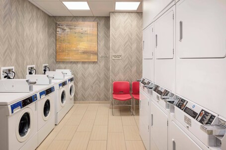SpringHill Suites by Marriott Indianapolis Downtown - Image 27