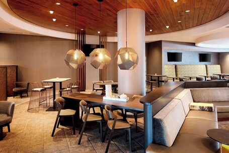 SpringHill Suites by Marriott Indianapolis Downtown - Image 18