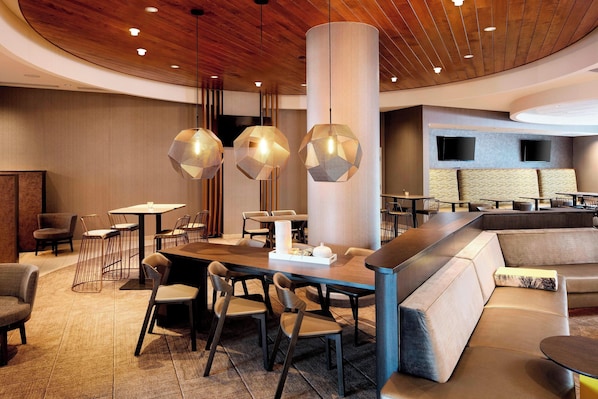 Lobby - SpringHill Suites by Marriott Indianapolis Downtown (Indianapolis)