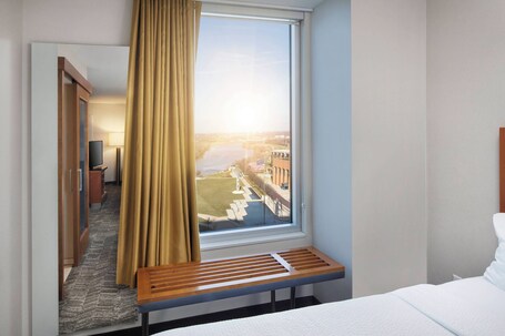 SpringHill Suites by Marriott Indianapolis Downtown - Image 11
