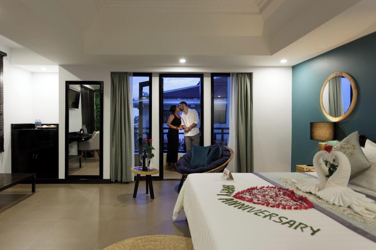 1 bedroom, free minibar items, in-room safe, individually decorated