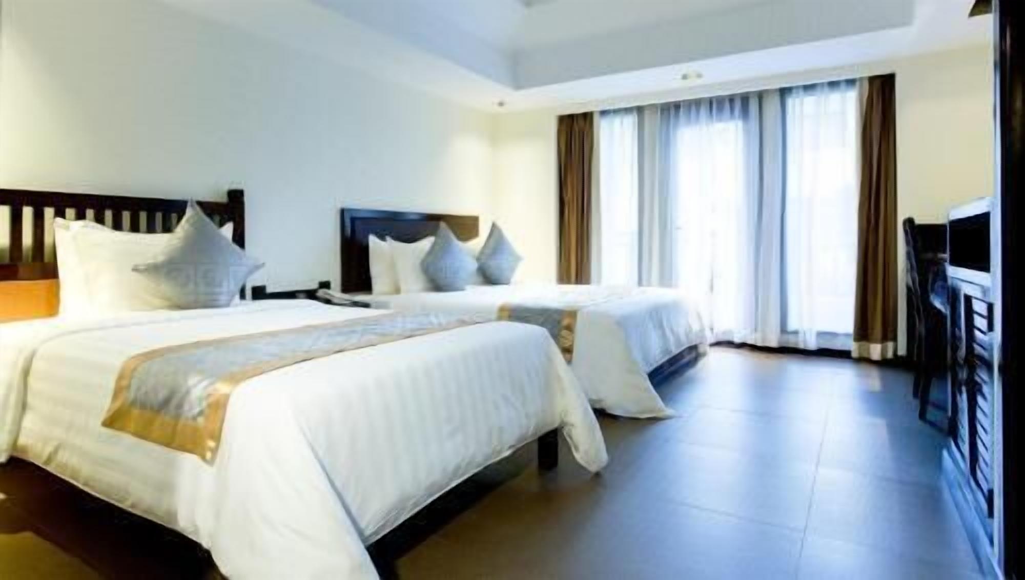 1 bedroom, free minibar items, in-room safe, individually decorated