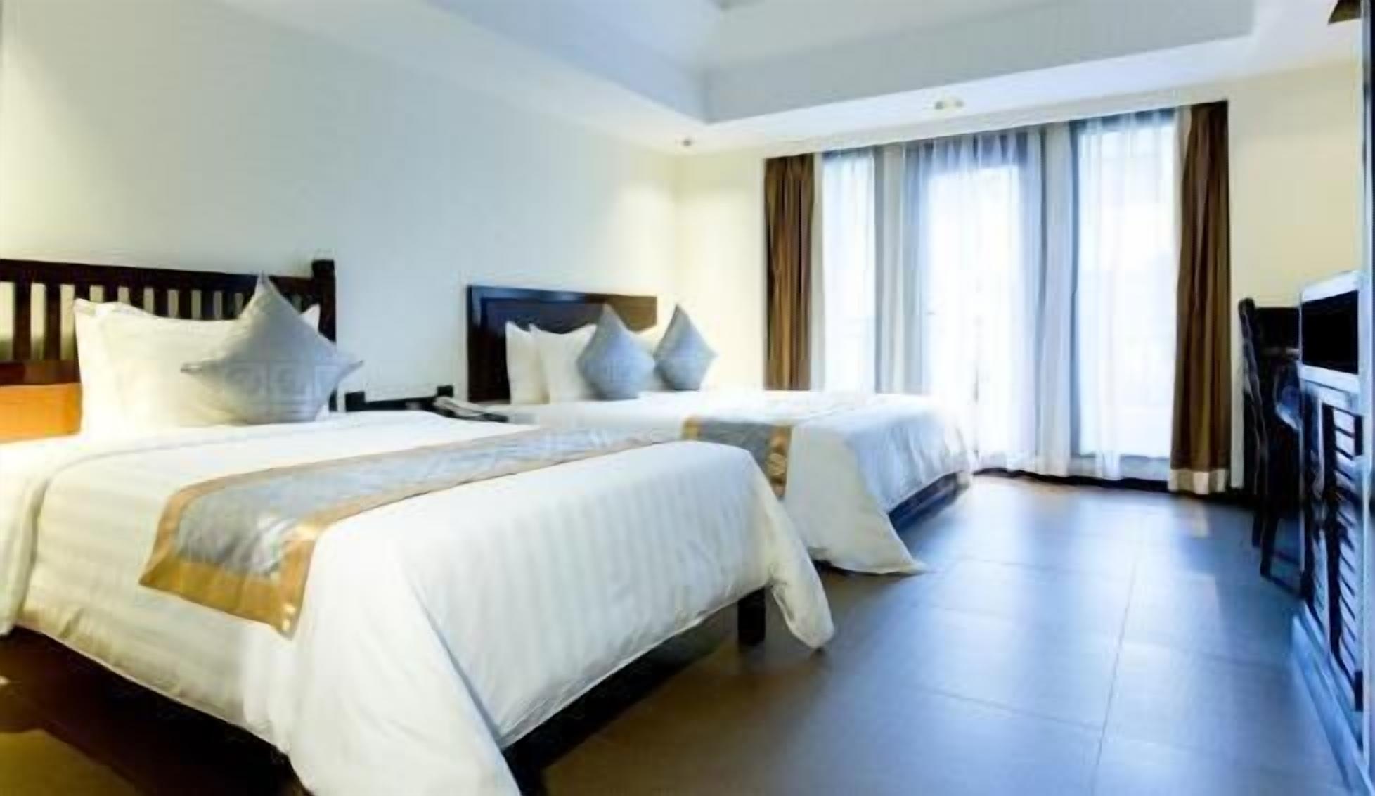 1 bedroom, free minibar items, in-room safe, individually decorated
