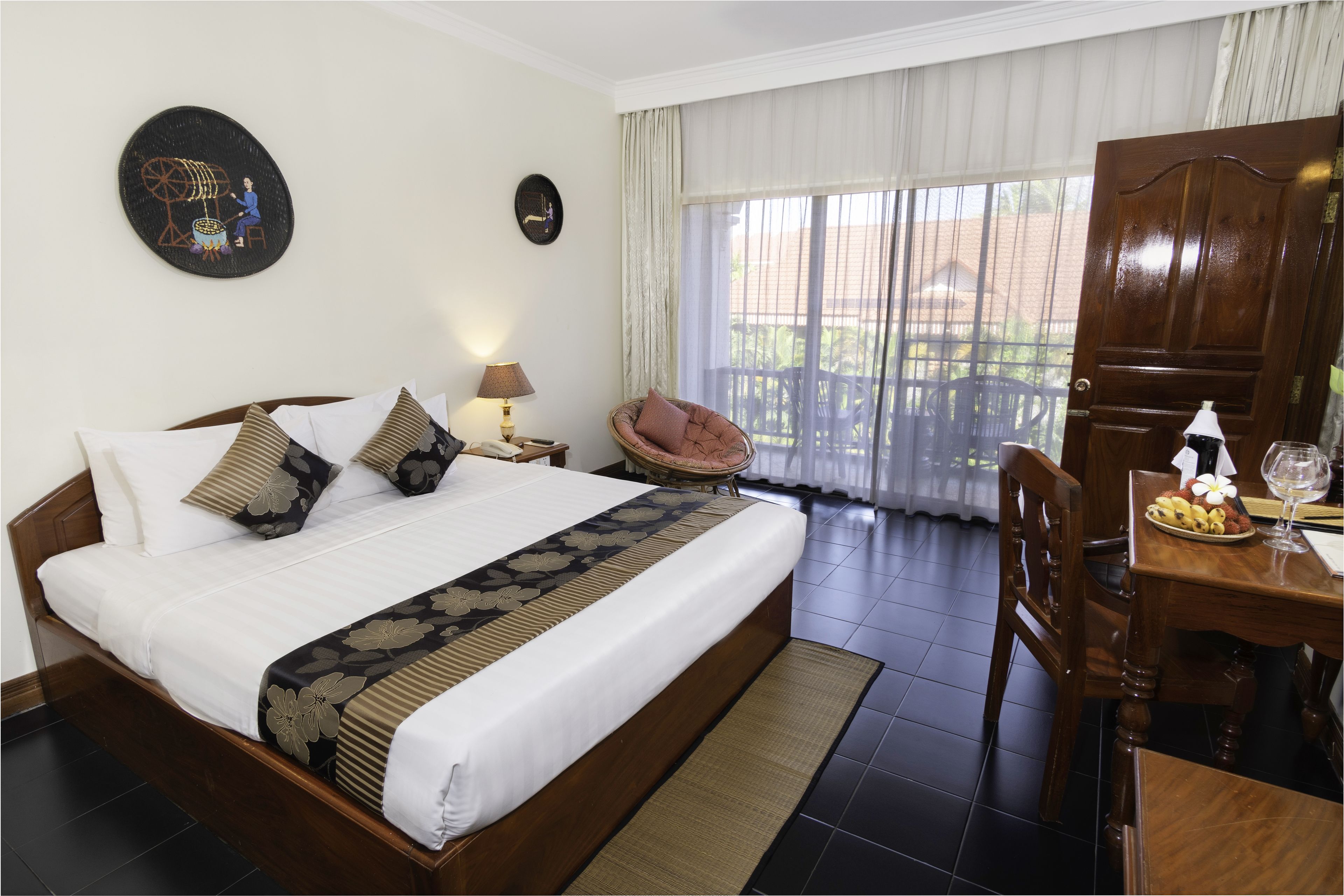 Connecting Family Room, Balcony, Pool View-Free one way pick-up