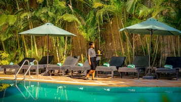 Outdoor pool, pool umbrellas