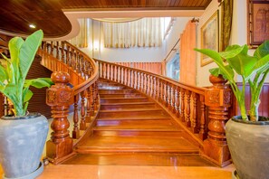 Staircase - Silk D' Angkor Boutique Hotel (Siem Reap)