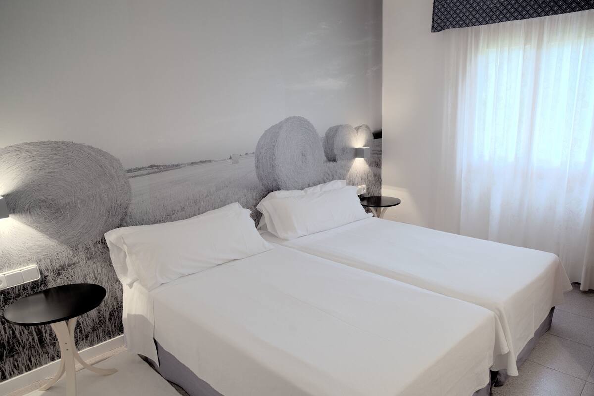 Couette en duvet d'oie, coffres-forts dans les chambres, bureau