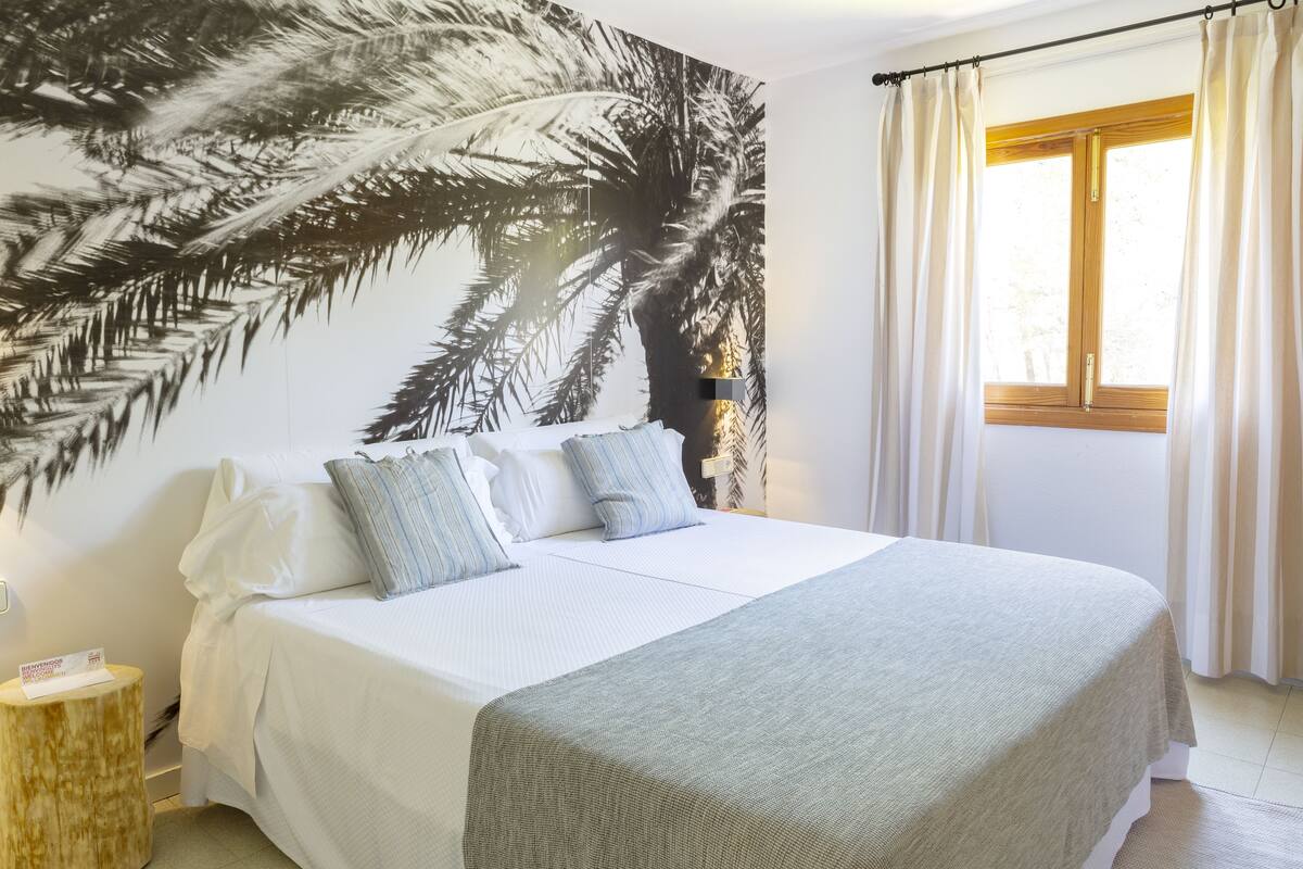 Couette en duvet d'oie, coffres-forts dans les chambres, bureau