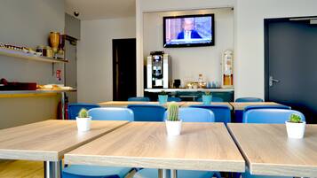Daily buffet breakfast (EUR 11 per person)