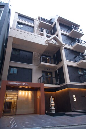 Exterior detail - Tokyo Ueno Touganeya Hotel (Tokyo)