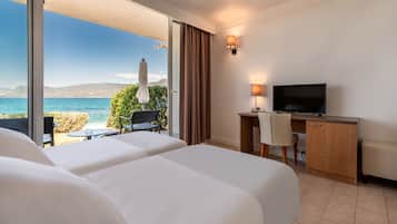 1 bedroom, in-room safe, iron/ironing board, free WiFi