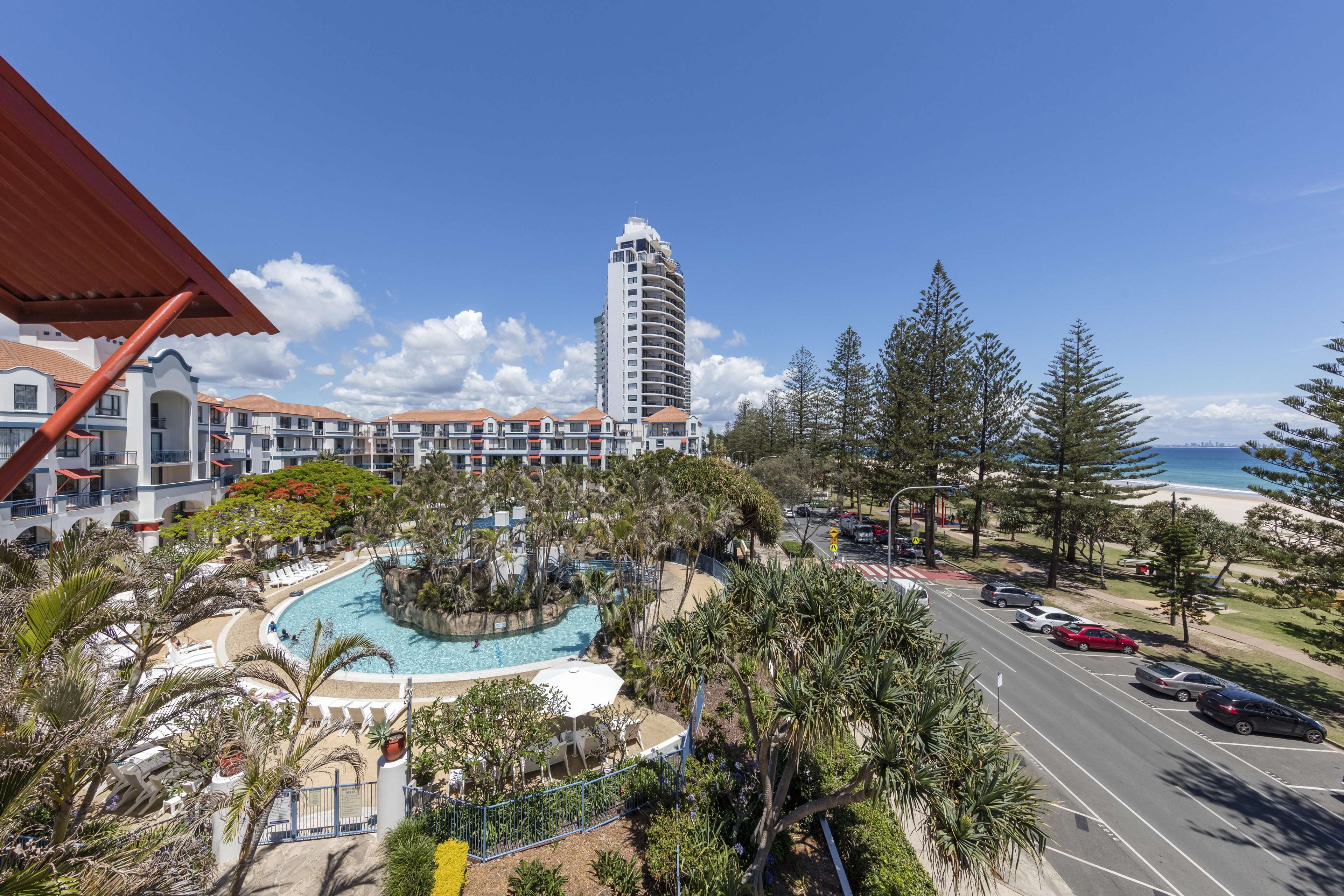 Oaks Gold Coast Calypso Plaza Suites — image 27