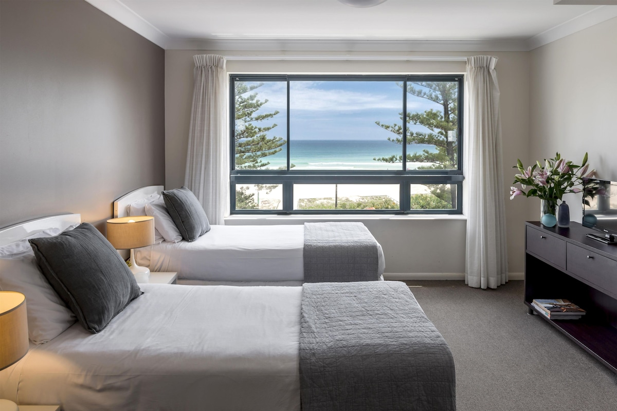 2 Bedroom Executive | Desk, iron/ironing board, cots/infant beds, rollaway beds