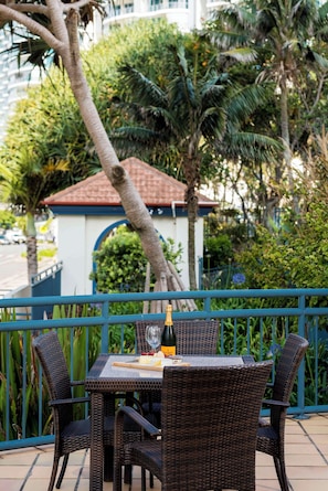 1 Bedroom Apartment, Pool View | View from room