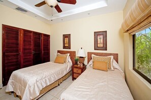Room - Casa del Sol Resort (Potrero)