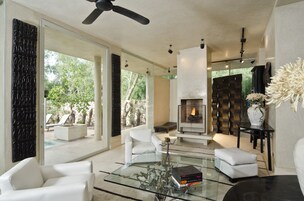 Villa (Di Rosa) | Garden view