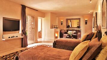 Suite, 2 Twin Beds | Egyptian cotton sheets, down comforters, pillowtop beds, minibar