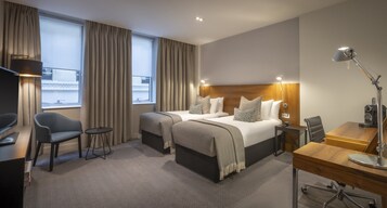 Zimmer | 1 Schlafzimmer, hochwertige Bettwaren, Select-Comfort-Betten, Zimmersafe