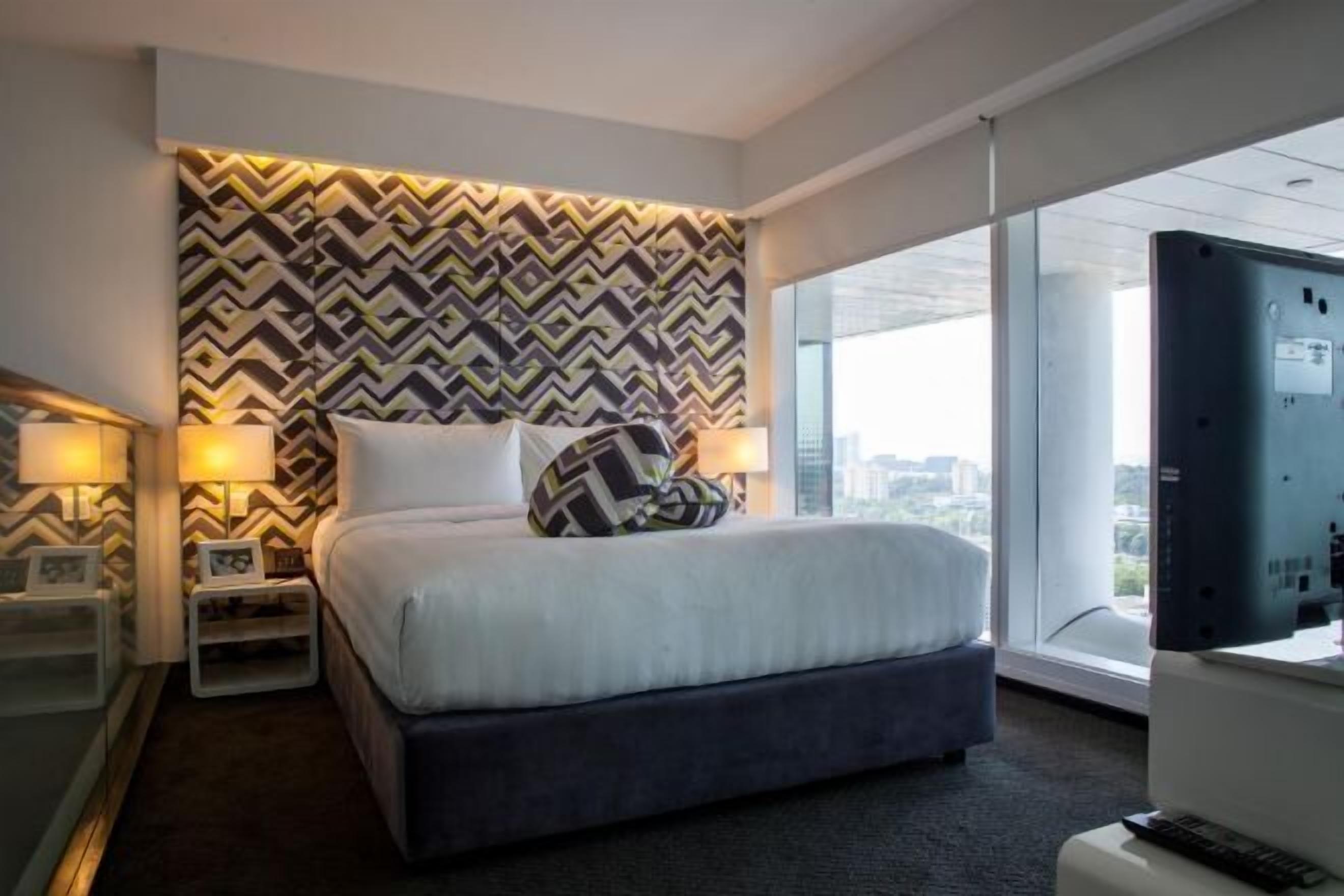 1 soverom, safe på rommet, skrivebord og skrivebord for bærbar PC