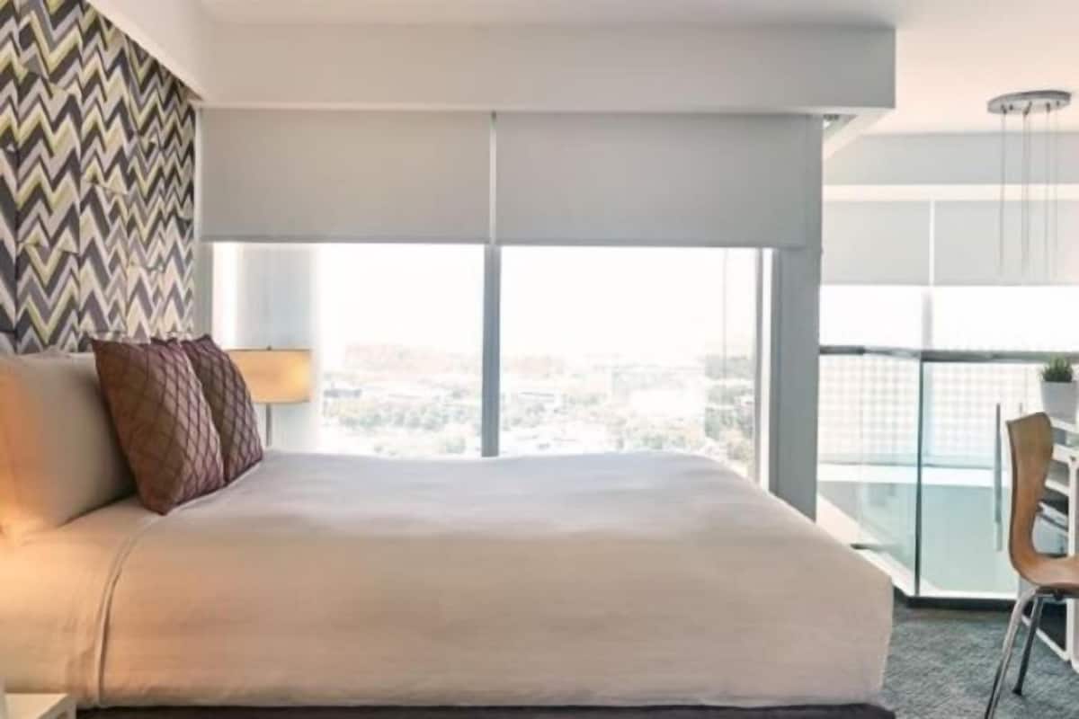 1 bedroom, in-room safe, desk, laptop workspace