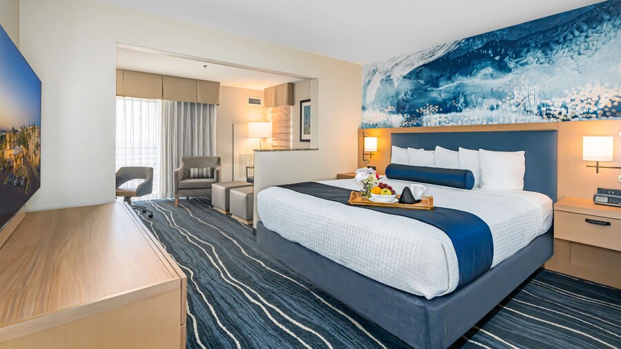 Best Western Plus Marina Gateway Hotel