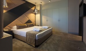 Daunenbettdecken, Minibar, Zimmersafe, Schreibtisch