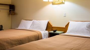 Deluxe Quadruple Room, 2 Queen Beds