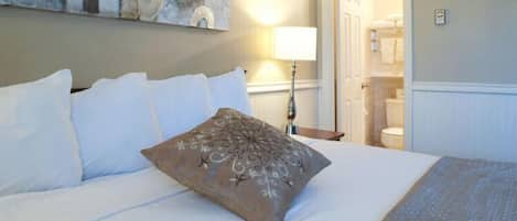 Chambre Deluxe, 1 chambre (1 King Bed) | 1 chambre, literie de qualité, couette en duvet