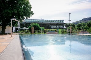 Couples treatment room(s), body treatments, hydrotherapy, aromatherapy