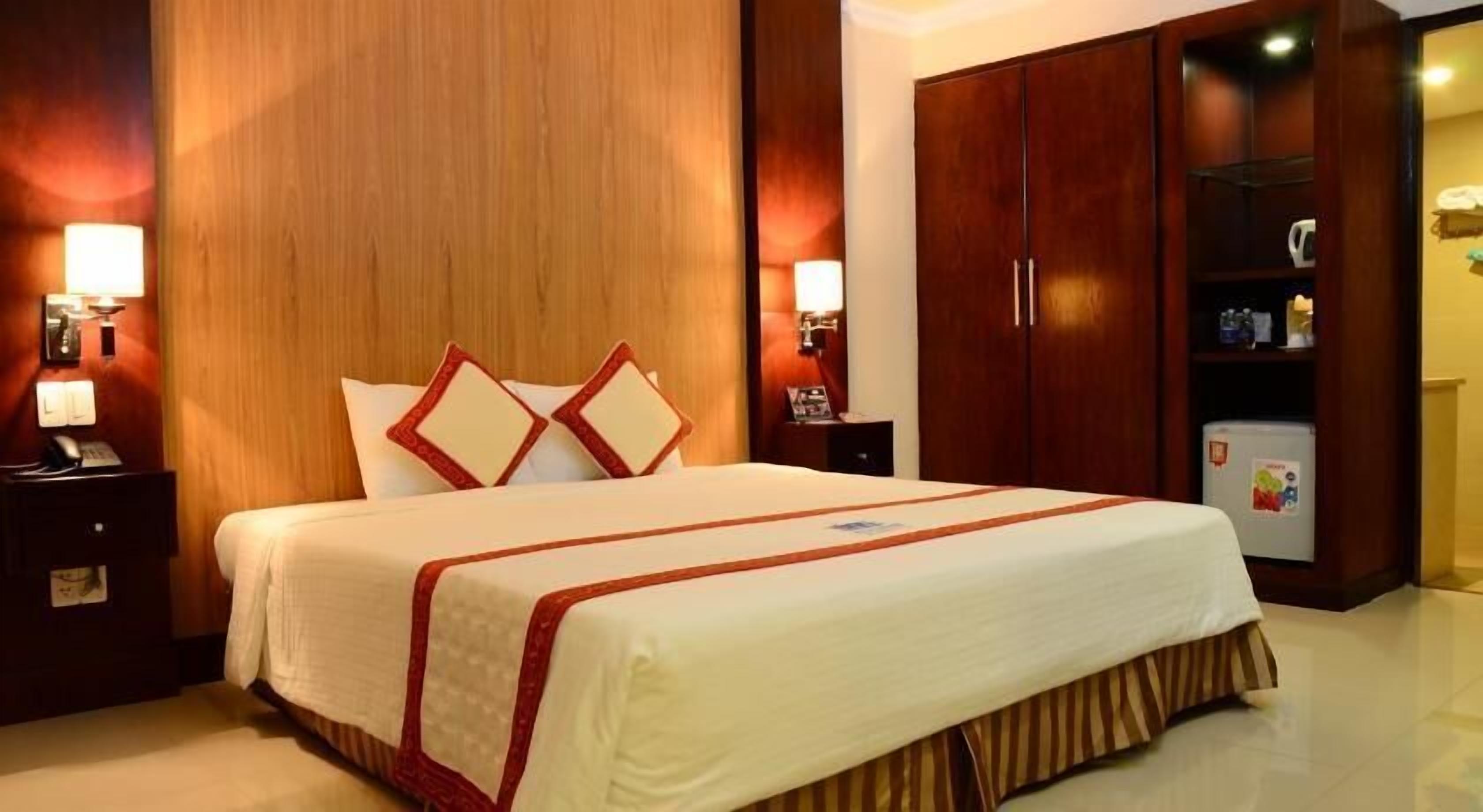 Free minibar items, in-room safe, desk, blackout drapes