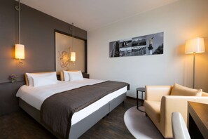 Hypo-allergenic bedding, in-room safe, desk, soundproofing