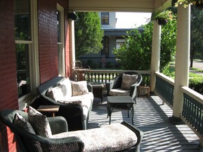 Porch - Bayberry House Bed & Breakfast (Steubenville)