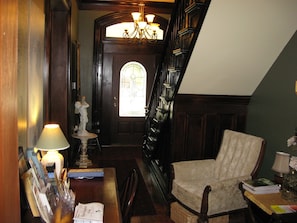 Reception hall - Bayberry House Bed & Breakfast (Steubenville)