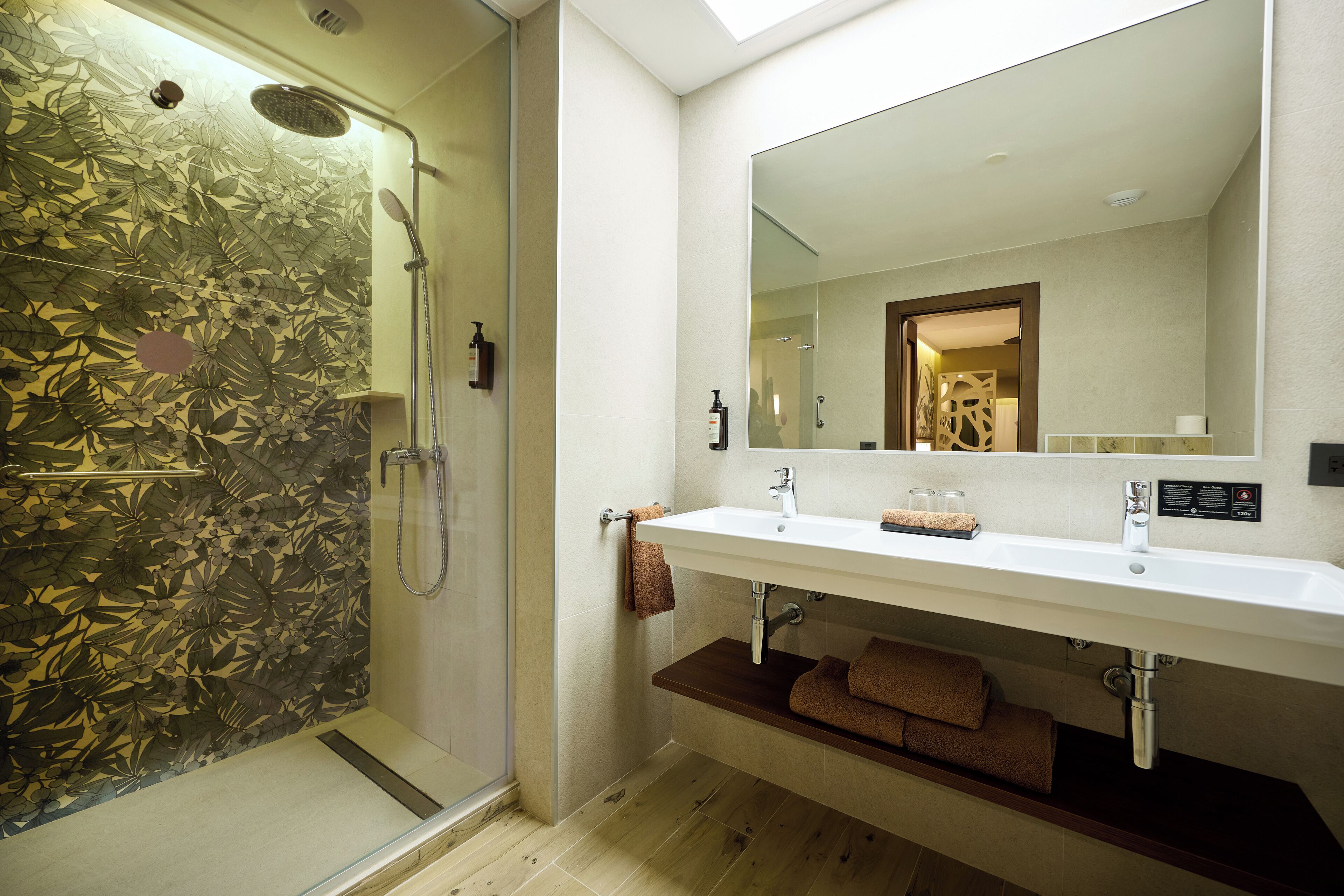 Combined shower/tub, eco-friendly toiletries, hair dryer, towels