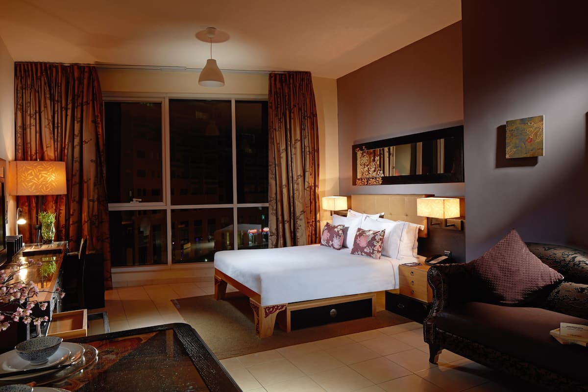 In-room safe, desk, soundproofing, iron/ironing board