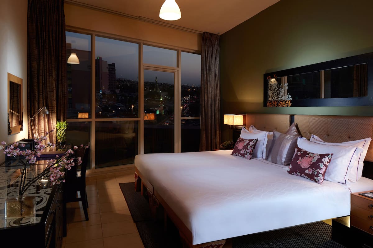 In-room safe, desk, soundproofing, iron/ironing board